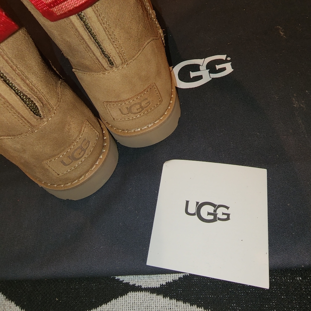 Ugg boots - Picture 6 of 10